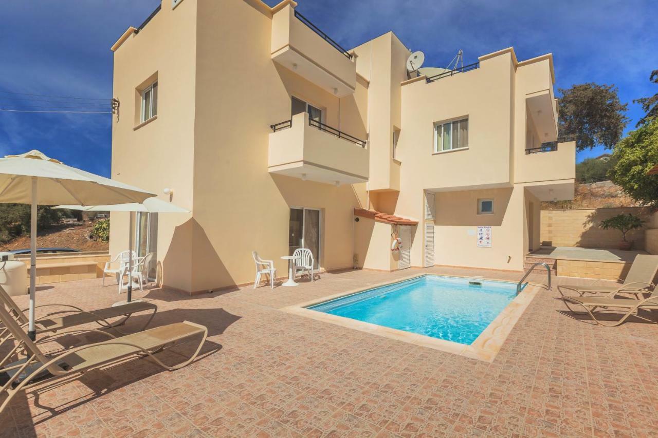 Thekla Court Apartment Polis Luaran gambar
