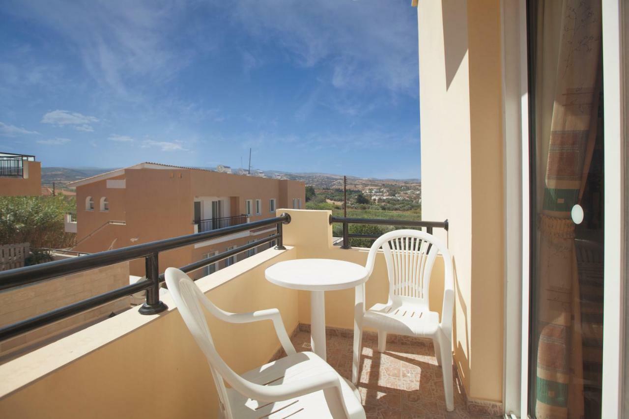 Thekla Court Apartment Polis Luaran gambar
